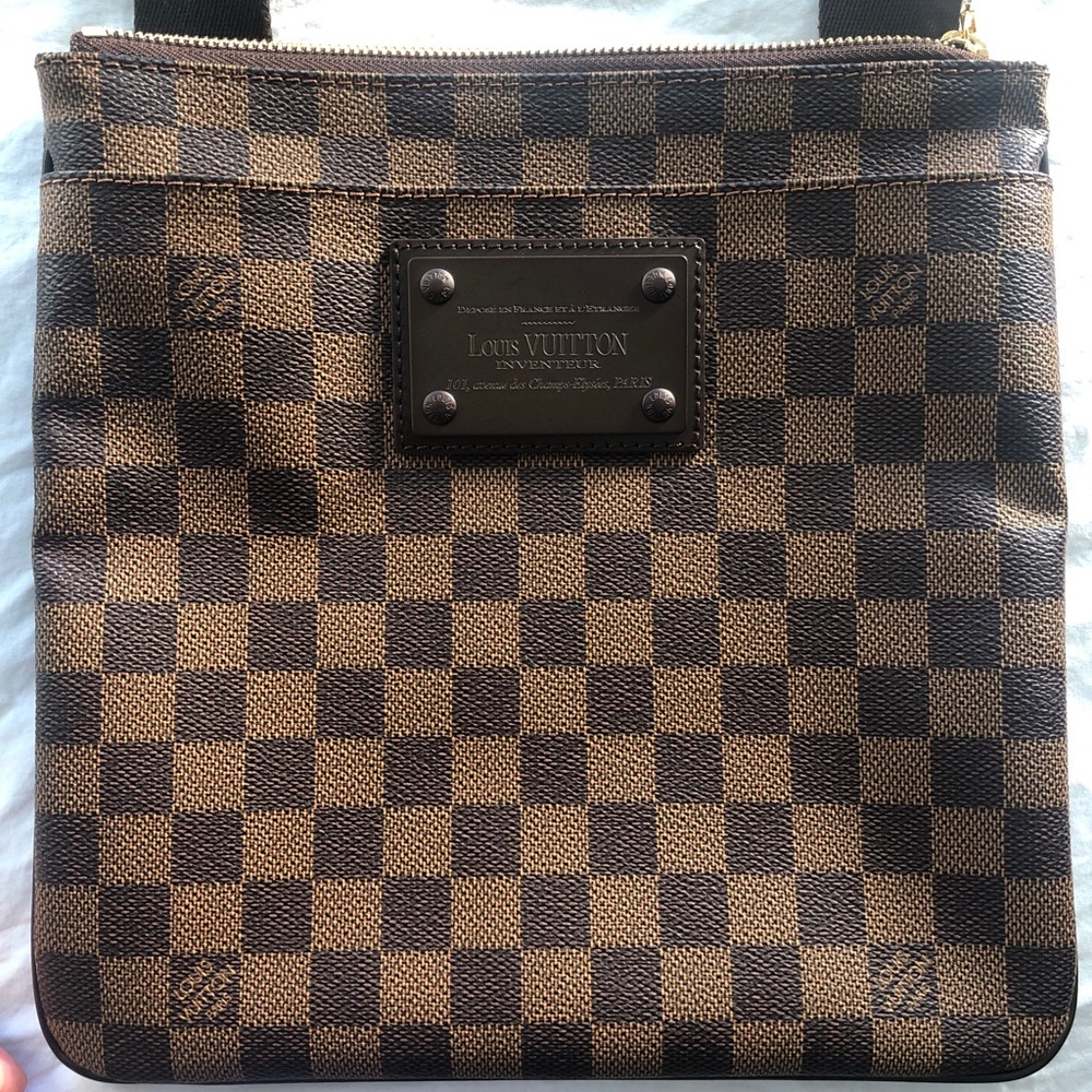 Louis Vuitton Damier Messenger Bag